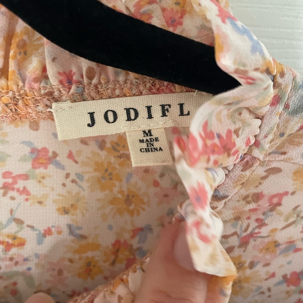 JODIFL Floral Ruffle Neck Blouse Balloon Sleeves - Picture 2 of 4